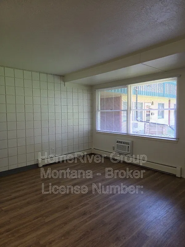1 bed, 1.0 bath, $925 — Photo 3