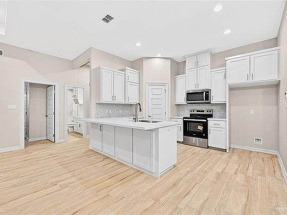 5th image of 3321 E Marbury St