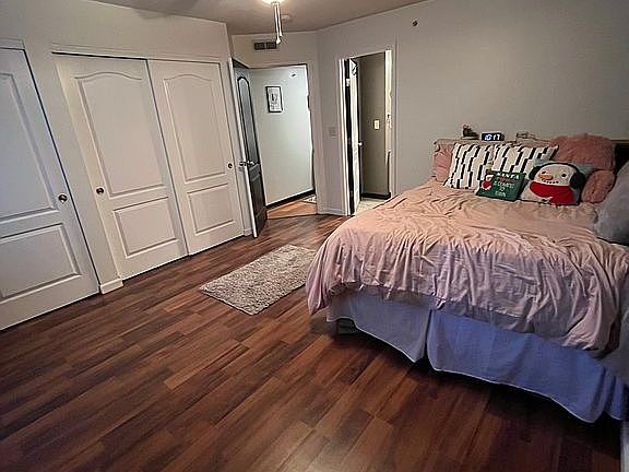 2nd bedroom with two closets