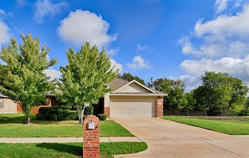 1st image of 240 Commonwealth Cir