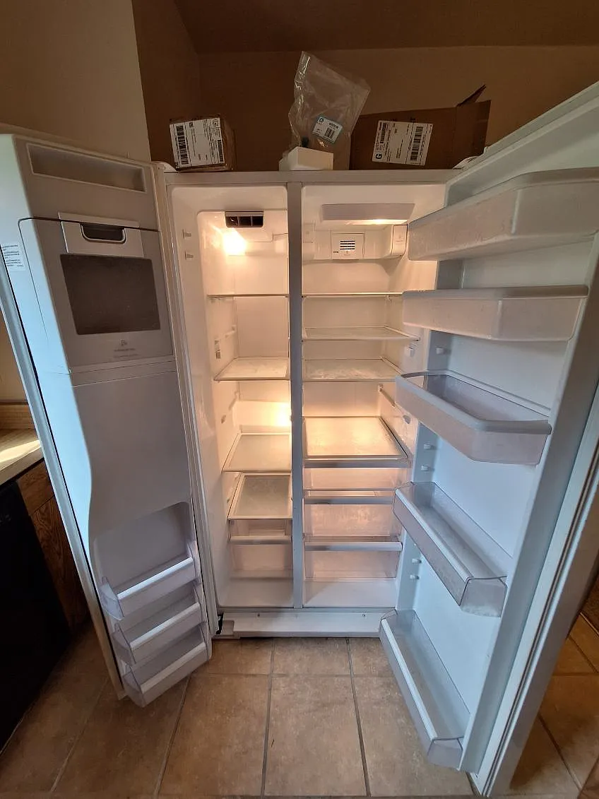 Large Refrigerator - 2 Easy St