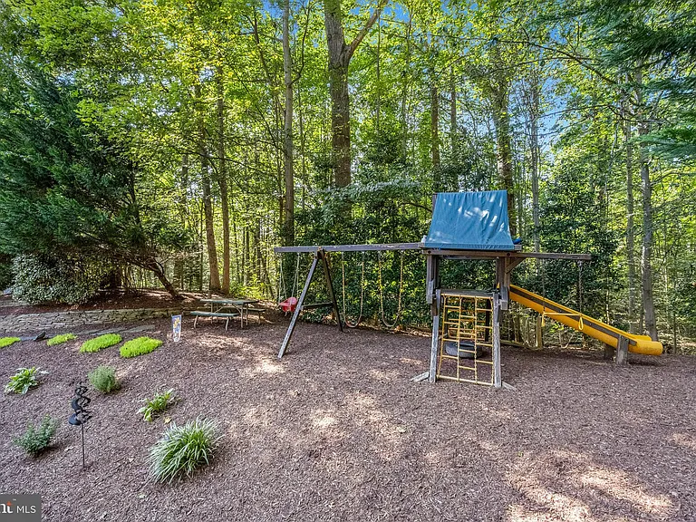 6601 Colchester Rd — Photo 66