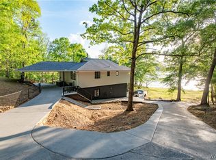 15710 Edwardian Dr, Northport, AL 35475
