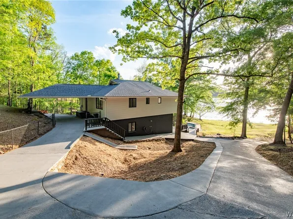 15710 Edwardian Dr, Northport, AL 35475
