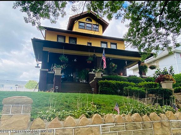 2nd image of 9 Hillcrest Dr