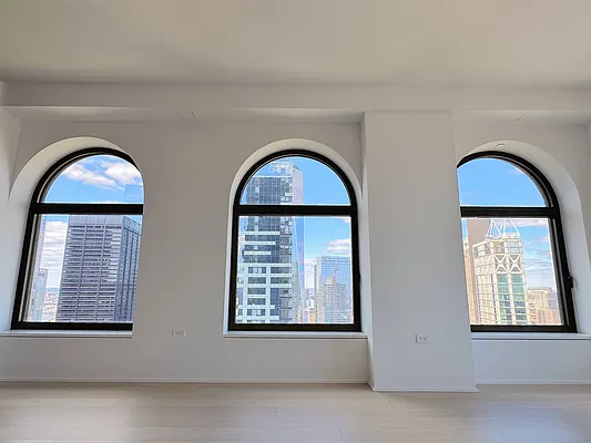 Rented by Valeo Realty Group LLC | media 6