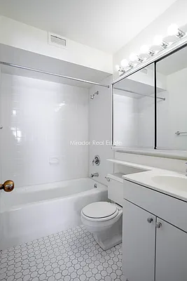 Rented by Mirador Real Estate | media 58