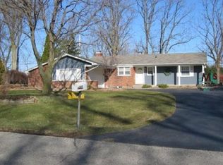 29638 Briarton St, Farmington, MI 48331