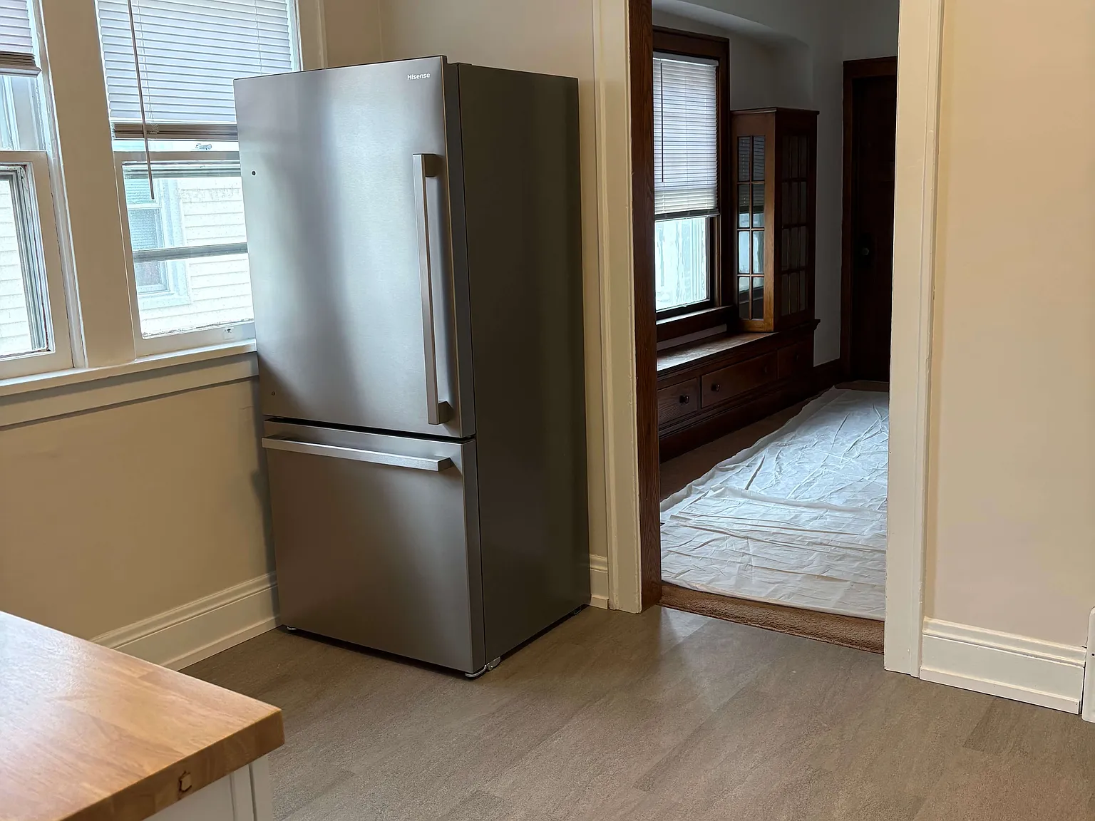 2 bed, 900 sqft, $1,300 — Photo 3