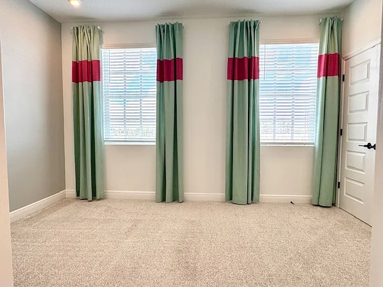 1825 Coastal Ct — Photo 27