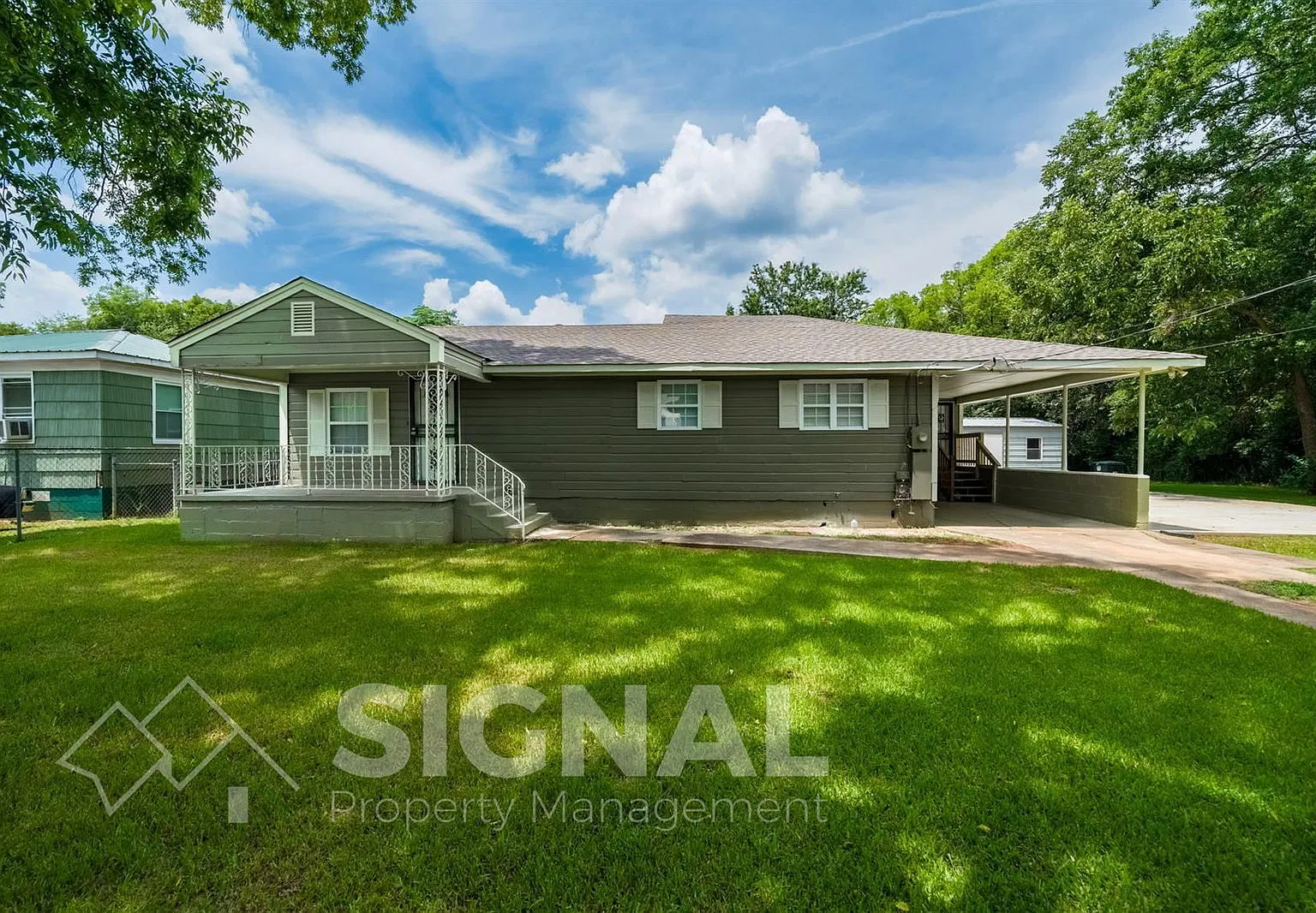 3 bed, 1.5 bath, 1176 sqft, $1,100 — Photo 1