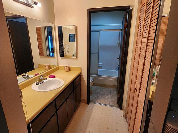 5th image of 2450 Lymbery St APT 323