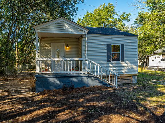 2nd image of 2392 Lupine St