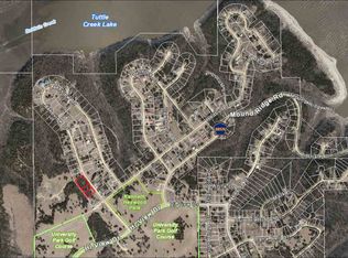 11111 Lakeview Dr, Manhattan, KS 66503