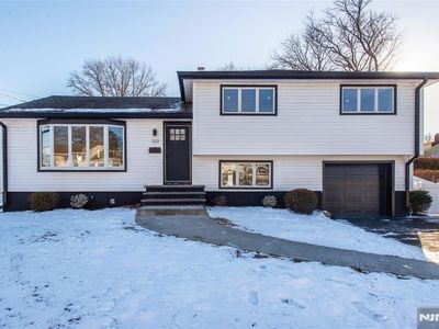 322 Shea Dr, New Milford, NJ, 07646
