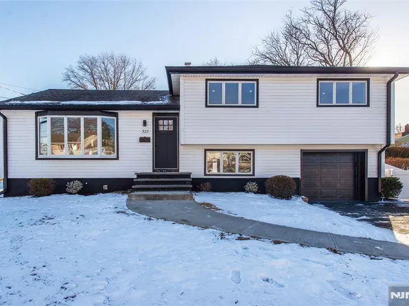322 Shea Dr, New Milford, NJ 07646