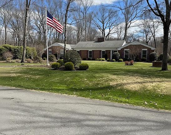 2nd image of 3920 Ravine Dr