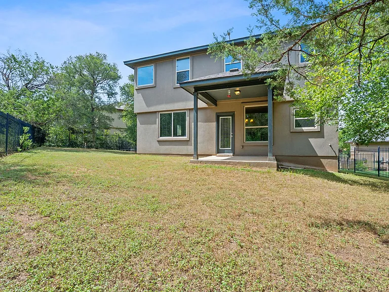 307 Parkside Dr — Photo 30
