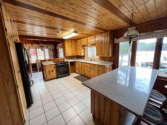 4th image of 63745 Evergreen Ln