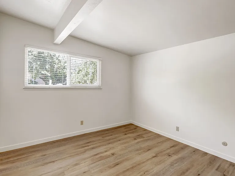 406 Scripps Dr — Photo 12