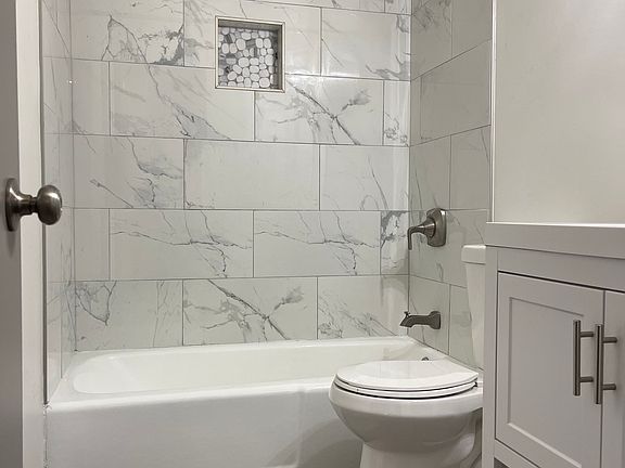 3rd image of 1608 N 59th Pl #1608