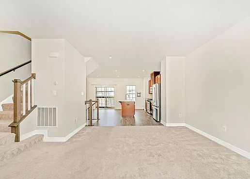 4th image of 10718 Lamoka Ln