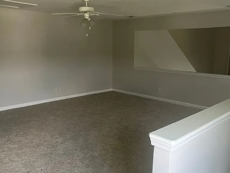 107 Ventura Pl — Photo 10