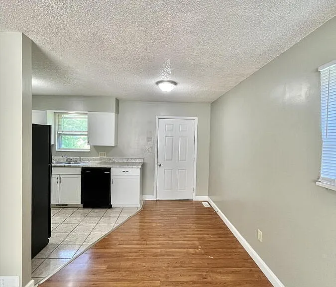 2605 Singing Hills Dr — Photo 12