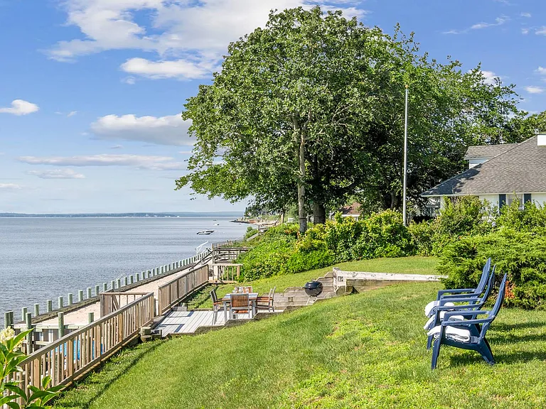 6340 Great Peconic Bay Blvd — Photo 9