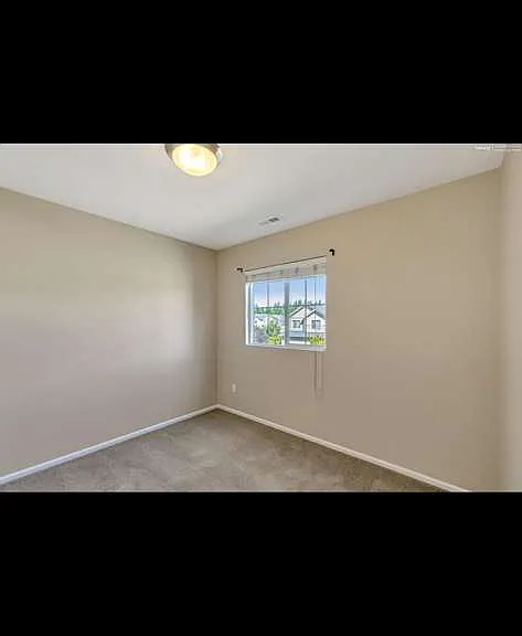 SE 263rd Pl — Photo 3