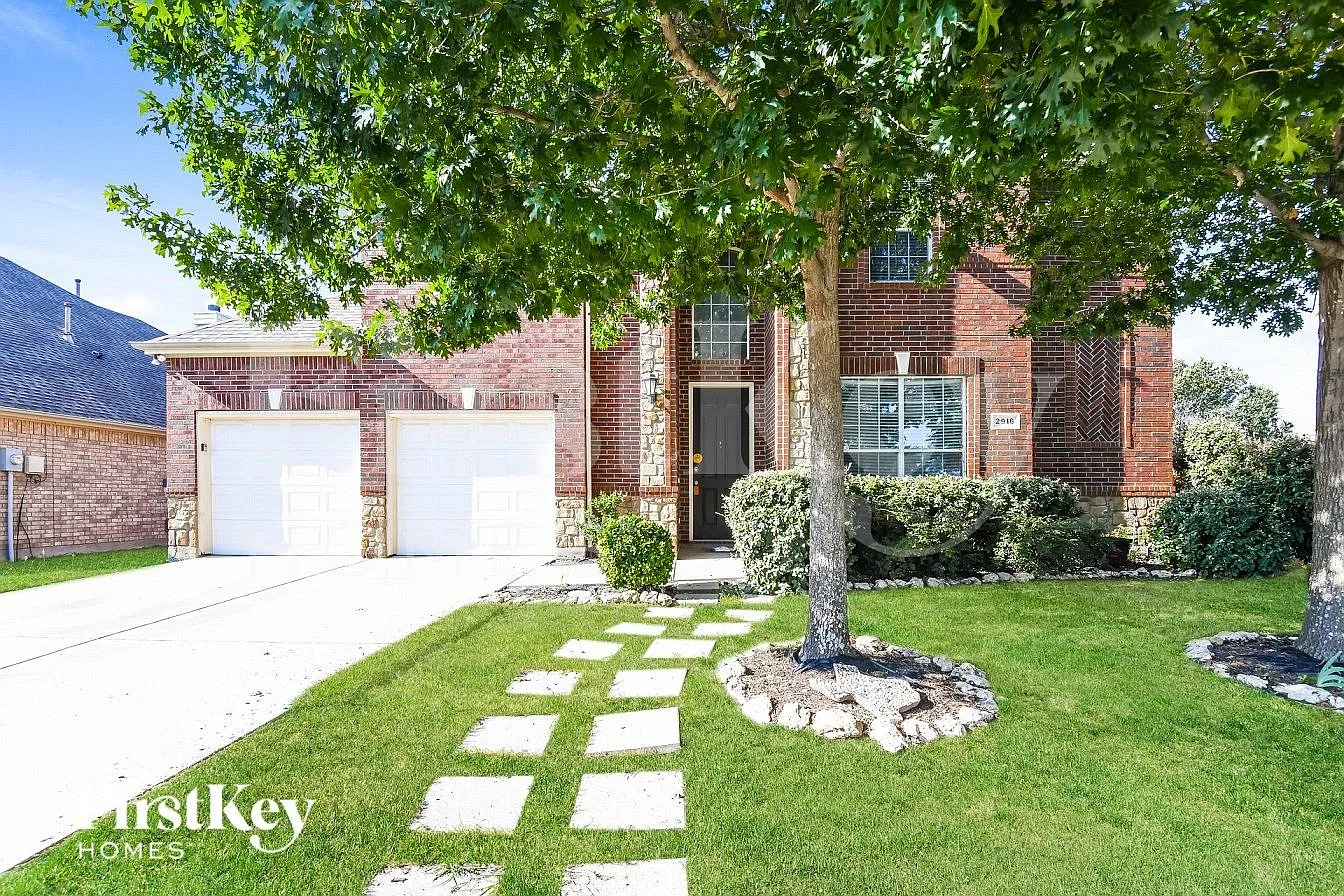 4 bed, 2.5 bath, 3108 sqft, $3,120 — Photo 1