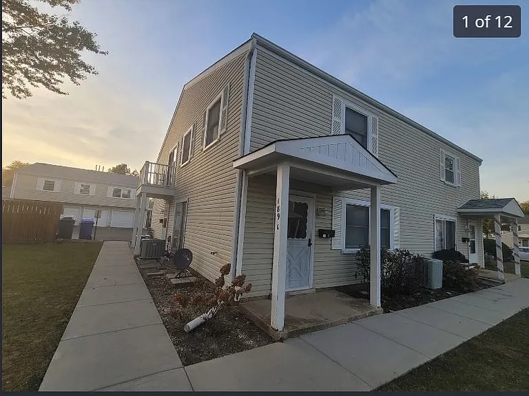 189 Robert Ct #C — Photo 2
