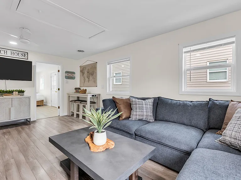 263 Kearney Ave #B — Photo 11