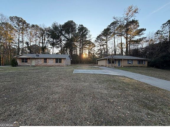 2nd image of 1775 Highpoint Rd