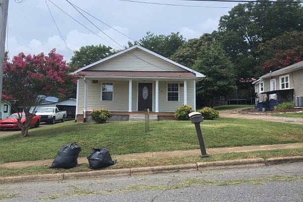 1st image of 410 E 2nd St