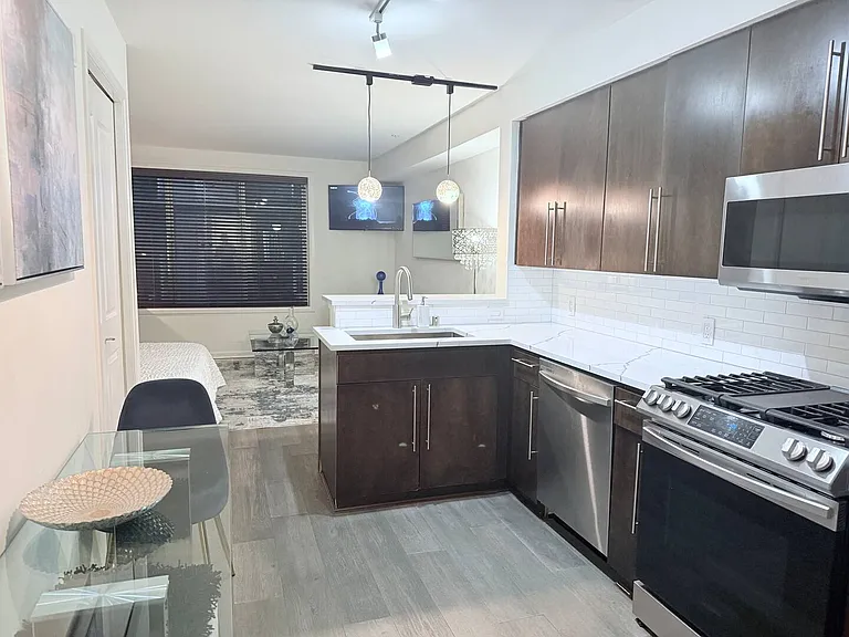 124 Bellevue Ave E #307 — Photo 3