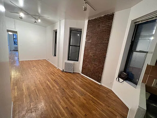 Rented by Best Apartments North Inc | media 23