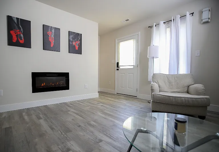 164 S Winchester Ave — Photo 7
