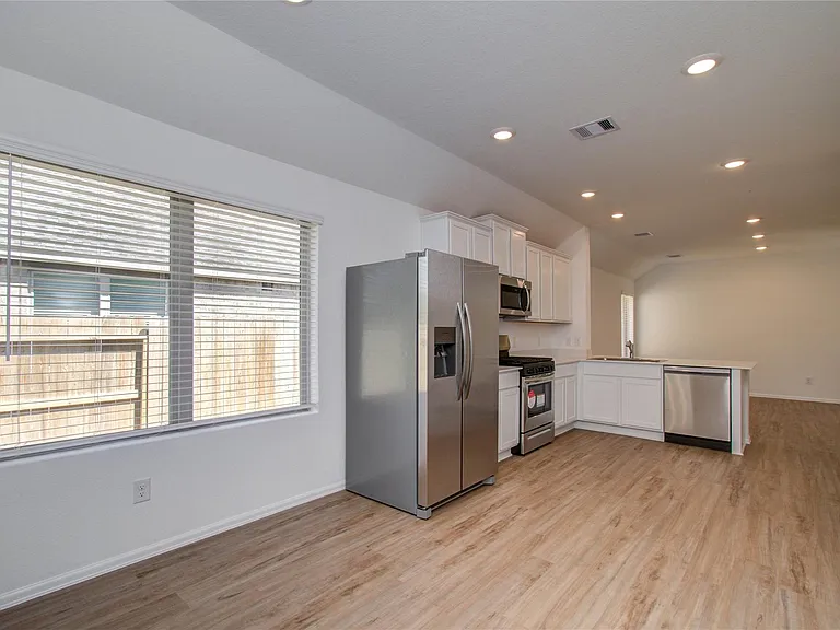 24035 Priano Forest Dr — Photo 21