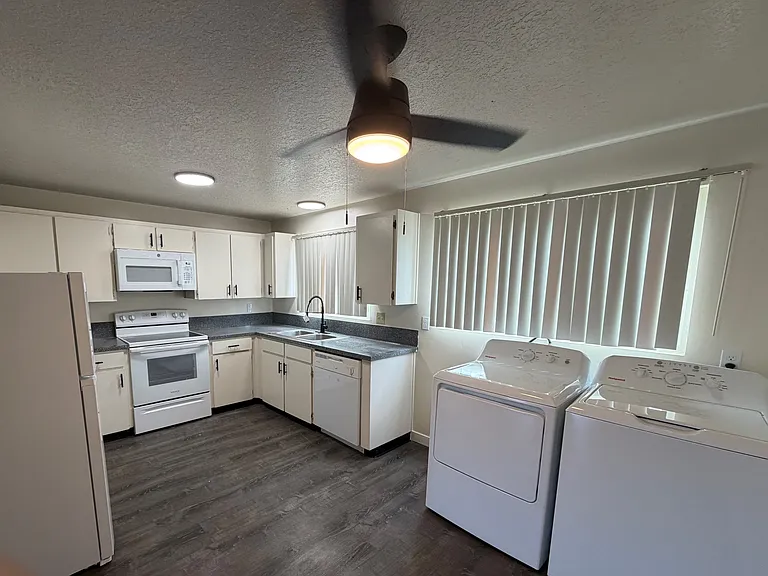 Forest Grove Apartments — Photo 17