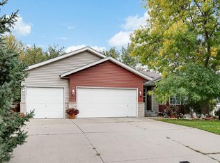 4429 Helena Way N, Oakdale, MN 55128