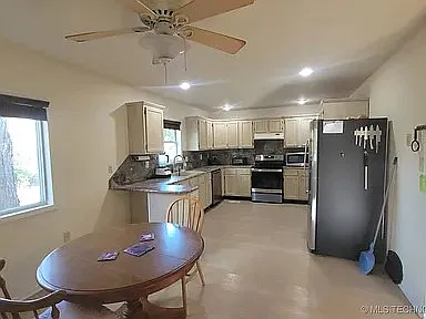60405 E 252nd Ln — Photo 8