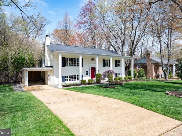 8907 Camden St, Alexandria, VA 22308