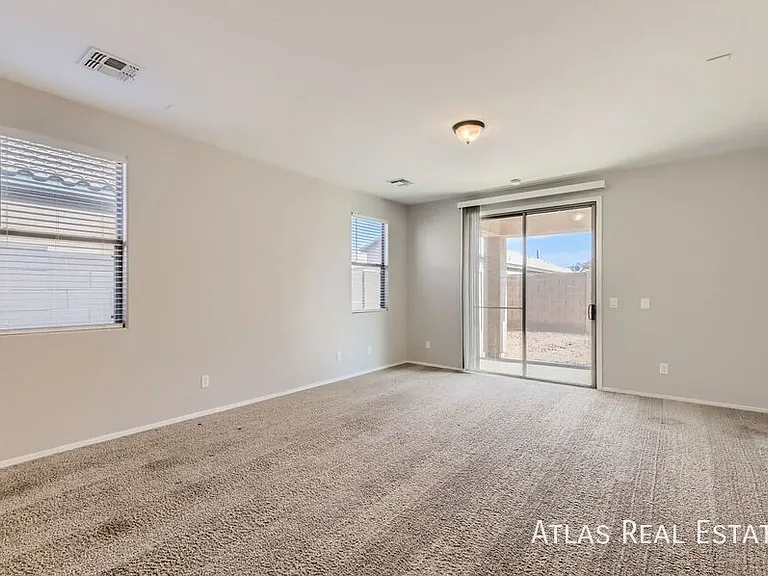 2610 W Gaby Rd — Photo 3