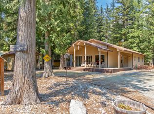 157 Mountain View Rd, Nordman, ID 83848