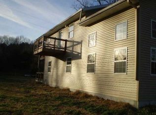 2585 Cave Springs Rd, Galena, MO 65656