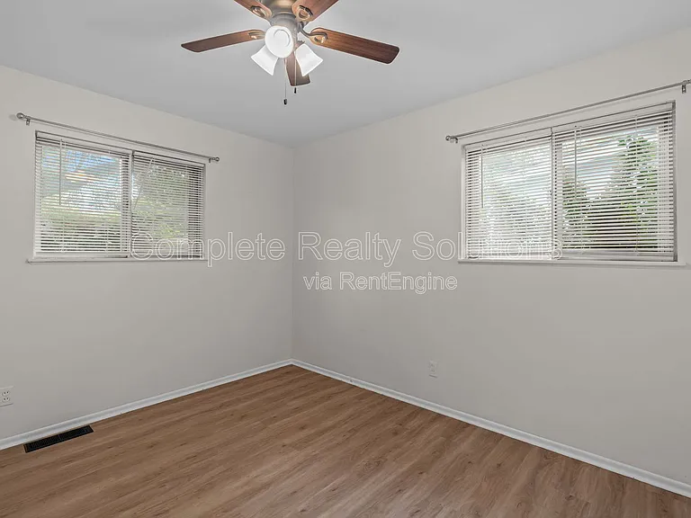 560 Bardot Dr — Photo 19