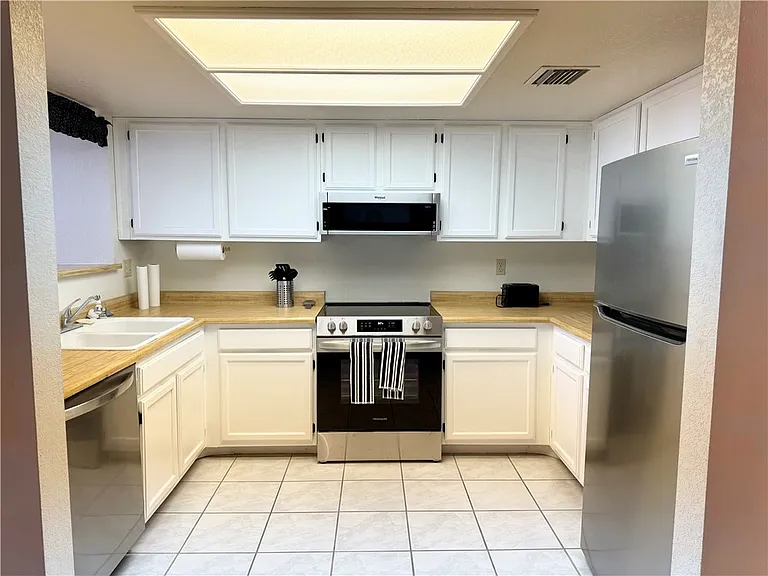 1800 Clubhouse Dr #K90 — Photo 8
