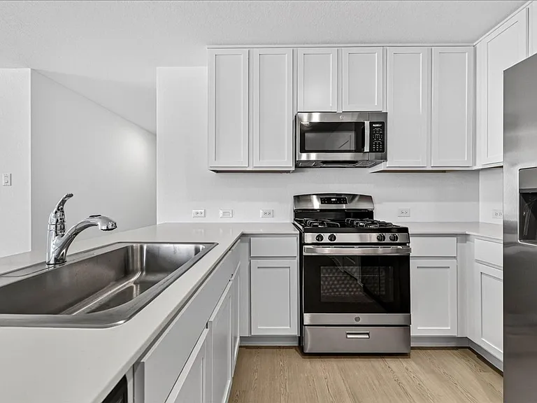 1314 Lady Yoli St — Photo 14