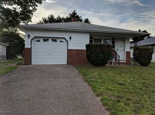 3 Spanish Wells St, Toms River, NJ 08757